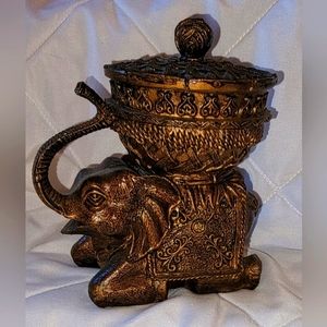 GOLD COLORED DECOR ELEPHANT WITH LID